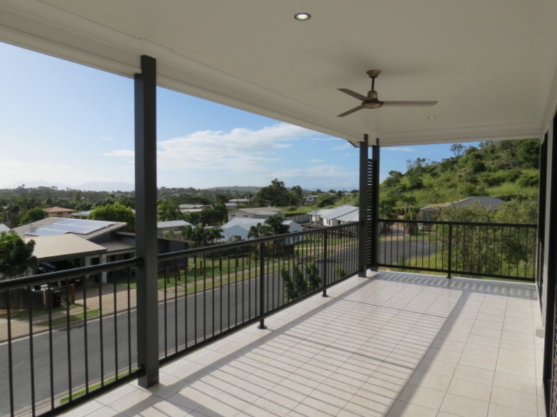 9 Allan Place, Bowen QLD 4805