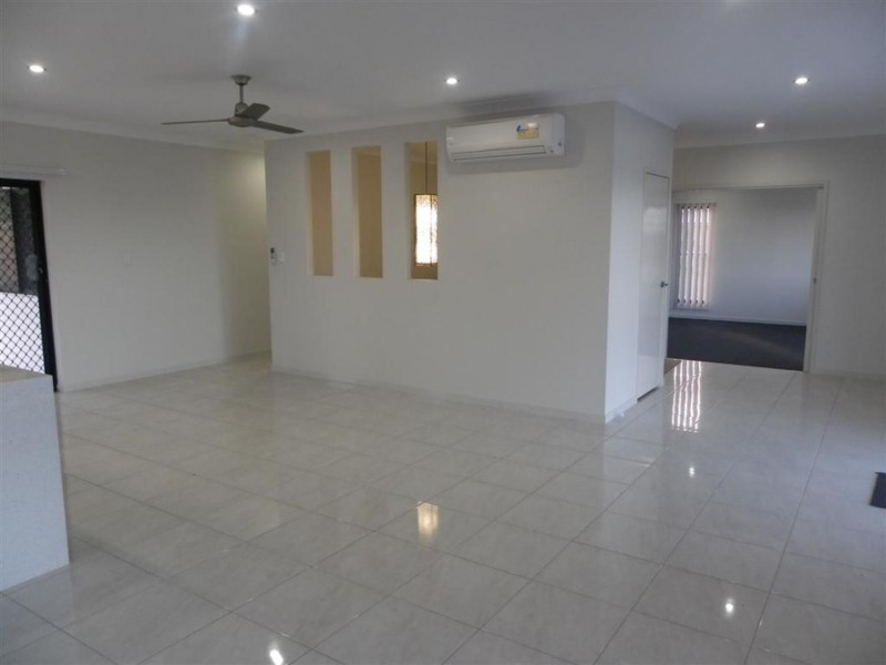 9 Allan Place, Bowen QLD 4805