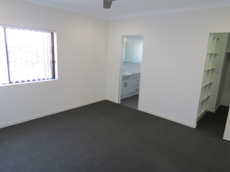 9 Allan Place, Bowen QLD 4805