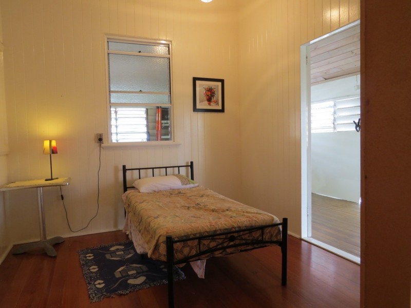 19 Poole Street, Bowen QLD 4805