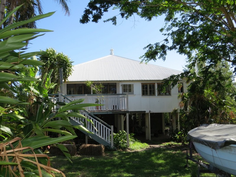 19 Poole Street, Bowen QLD 4805