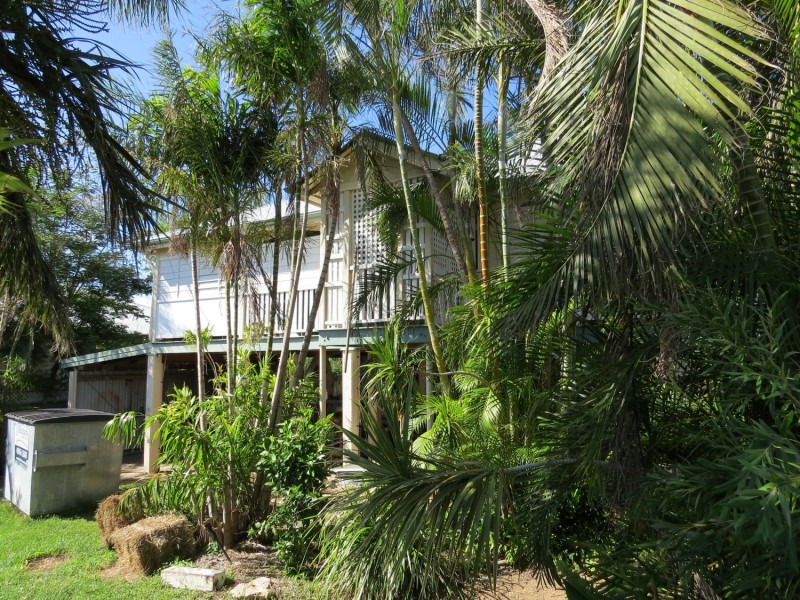 19 Poole Street, Bowen QLD 4805