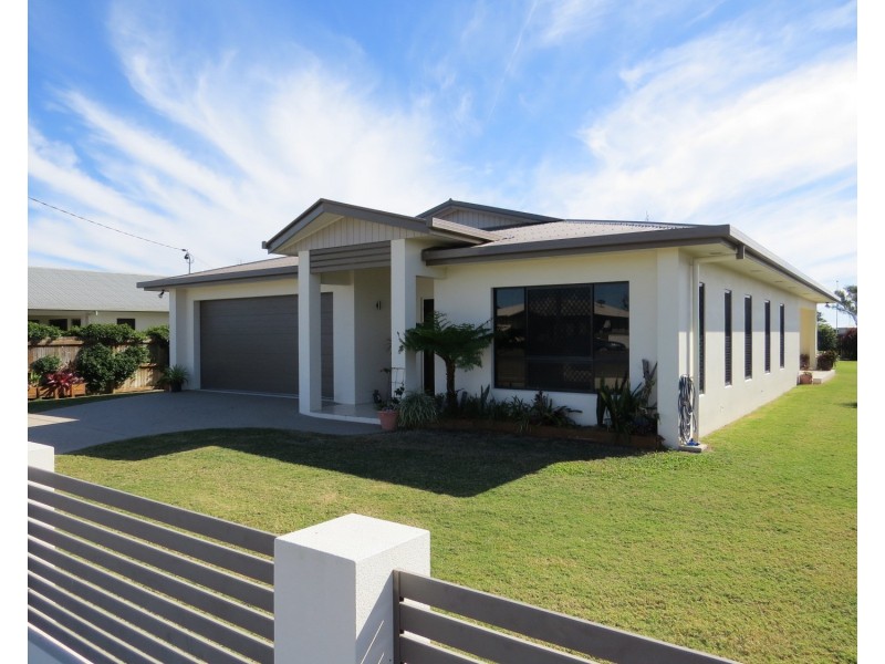 18 Matthews Street, Bowen QLD 4805