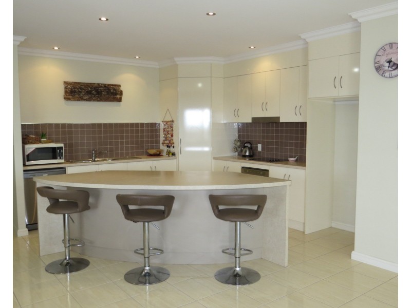 18 Matthews Street, Bowen QLD 4805
