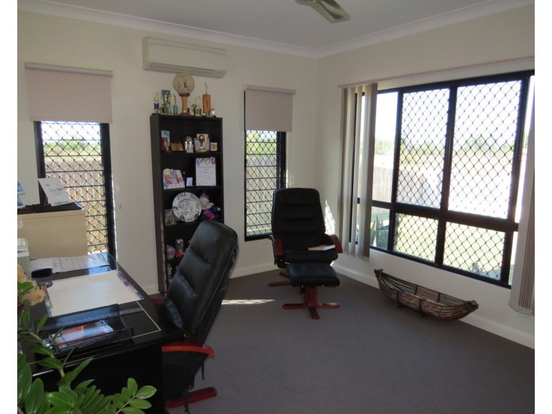 18 Matthews Street, Bowen QLD 4805