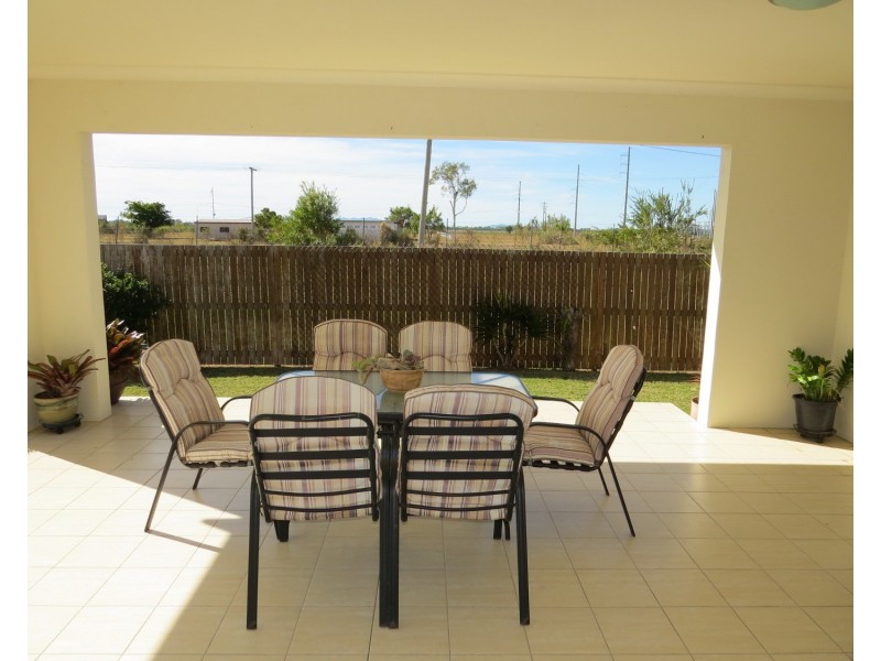 18 Matthews Street, Bowen QLD 4805