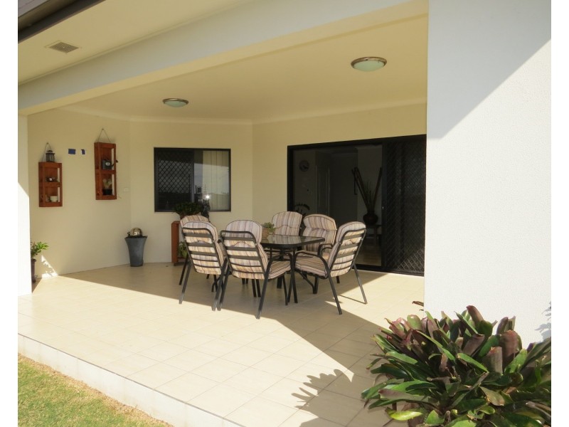 18 Matthews Street, Bowen QLD 4805