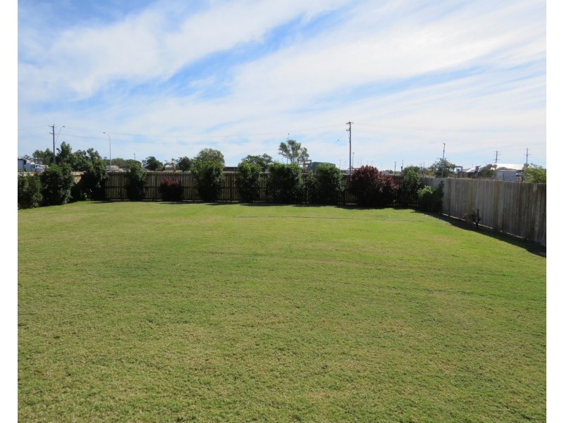 18 Matthews Street, Bowen QLD 4805