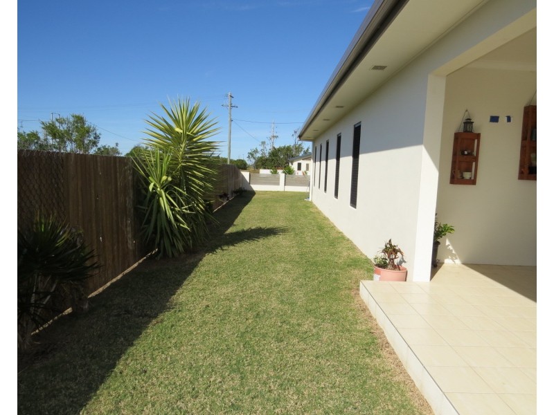 18 Matthews Street, Bowen QLD 4805