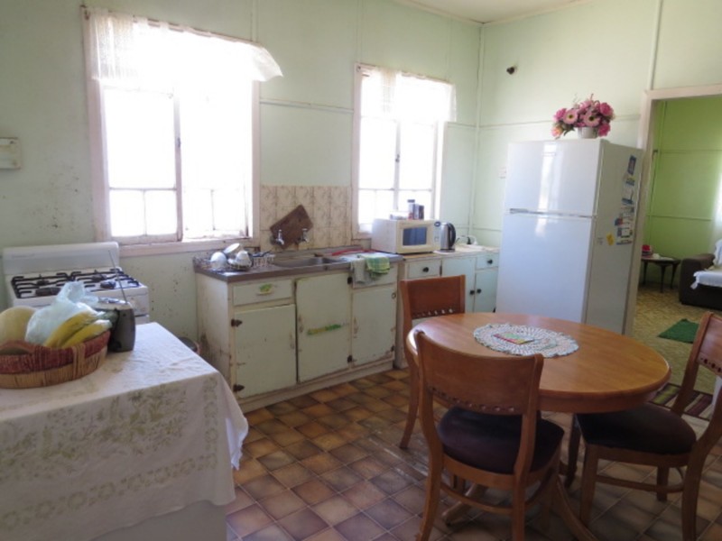 34 Brisbane Street, Bowen QLD 4805