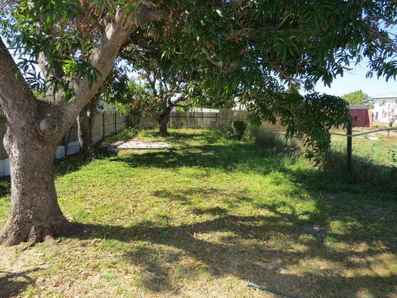 42 Creek Street, Bowen QLD 4805