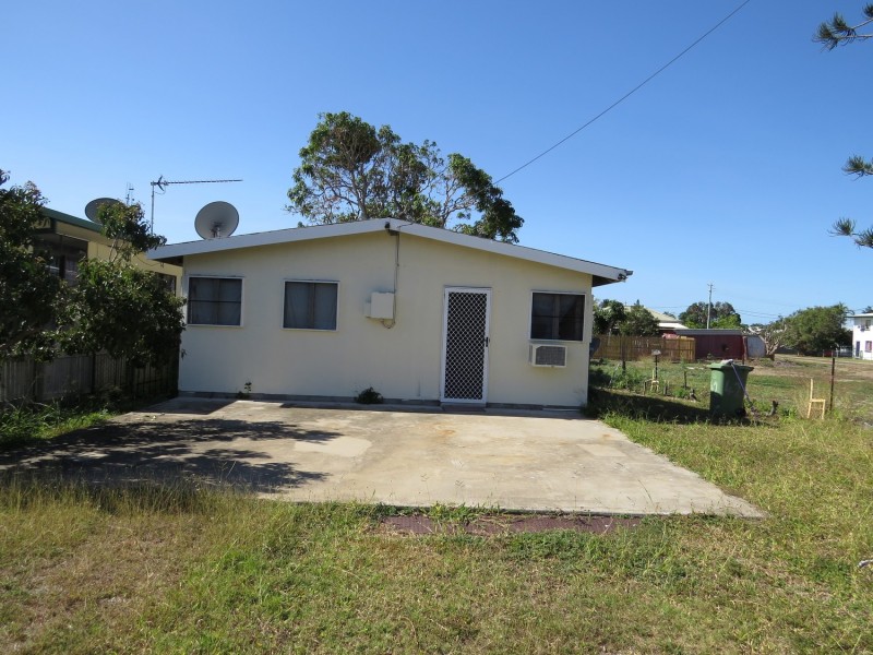 42 Creek Street, Bowen QLD 4805