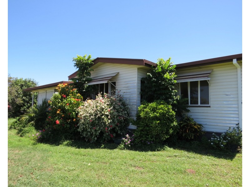 105 Herbert Street, Bowen QLD 4805