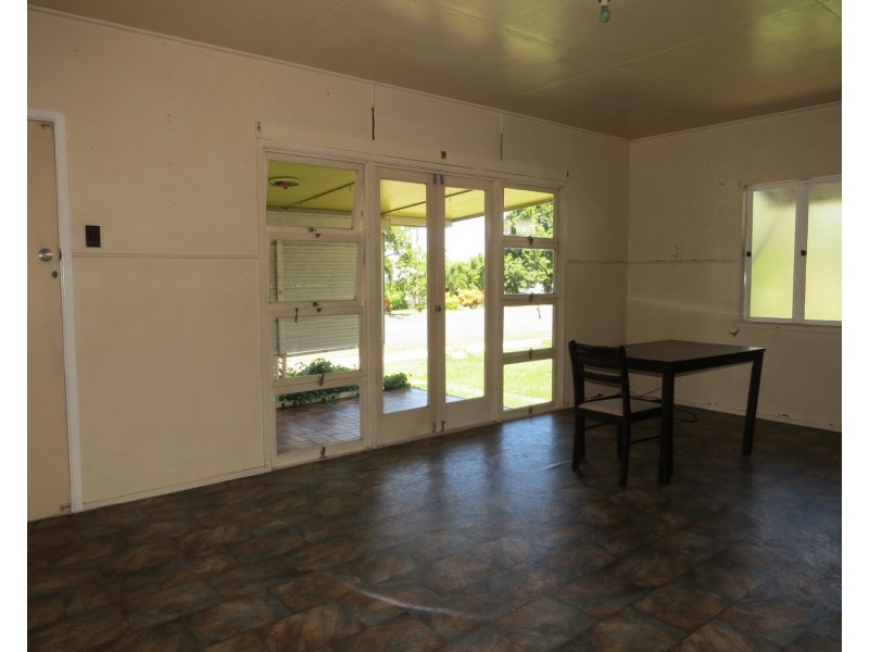 105 Herbert Street, Bowen QLD 4805