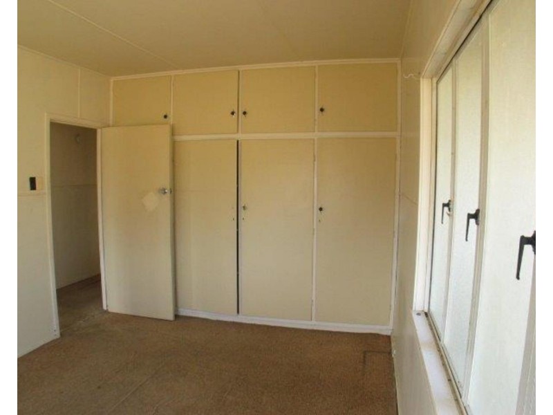 105 Herbert Street, Bowen QLD 4805