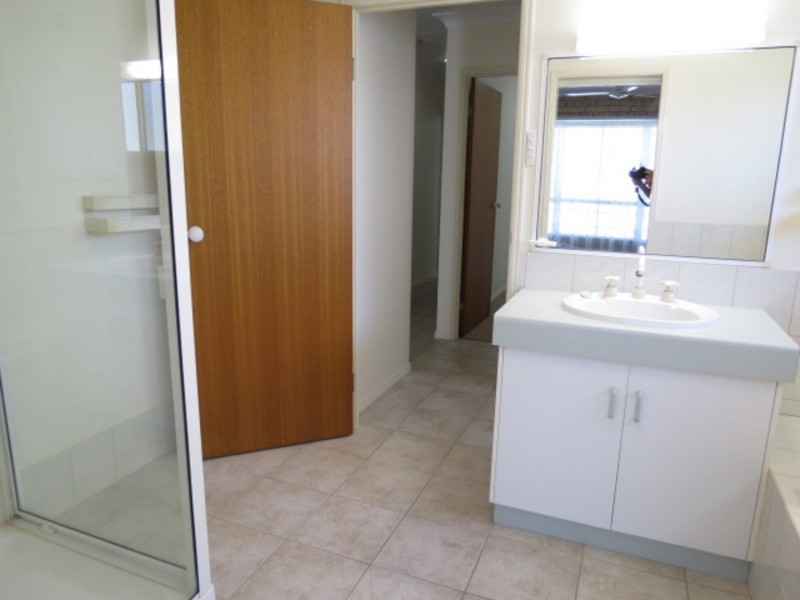 130 Hillview Road, Bowen QLD 4805