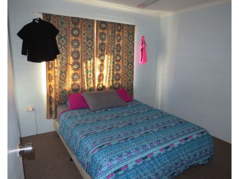 16 Powell Street, Bowen QLD 4805