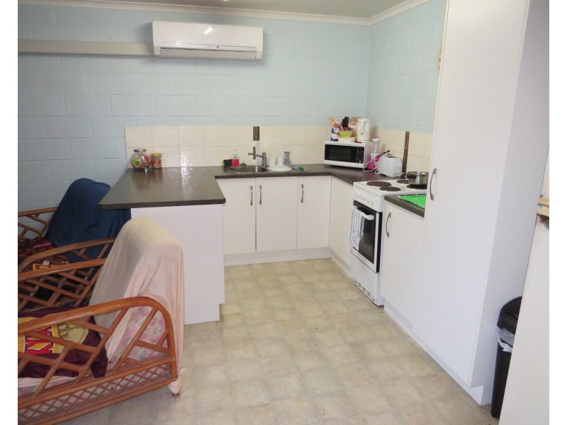 16 Powell Street, Bowen QLD 4805