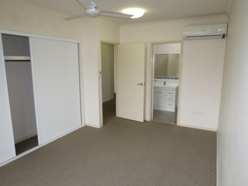 4/34 Poole Street, Bowen QLD 4805