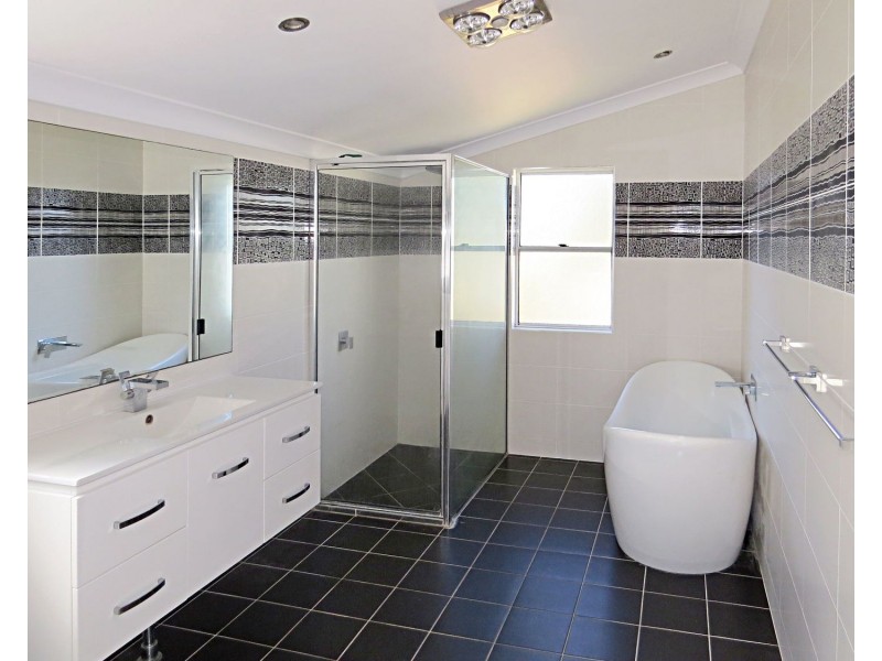 24 Sinclair Street, Bowen QLD 4805