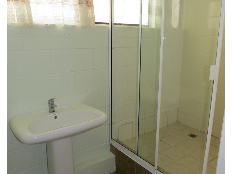 24 Sinclair Street, Bowen QLD 4805