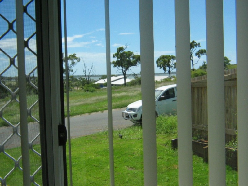 4 Seacove Crescent, Bowen QLD 4805