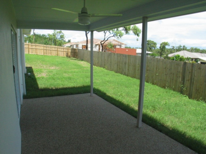 4 Seacove Crescent, Bowen QLD 4805