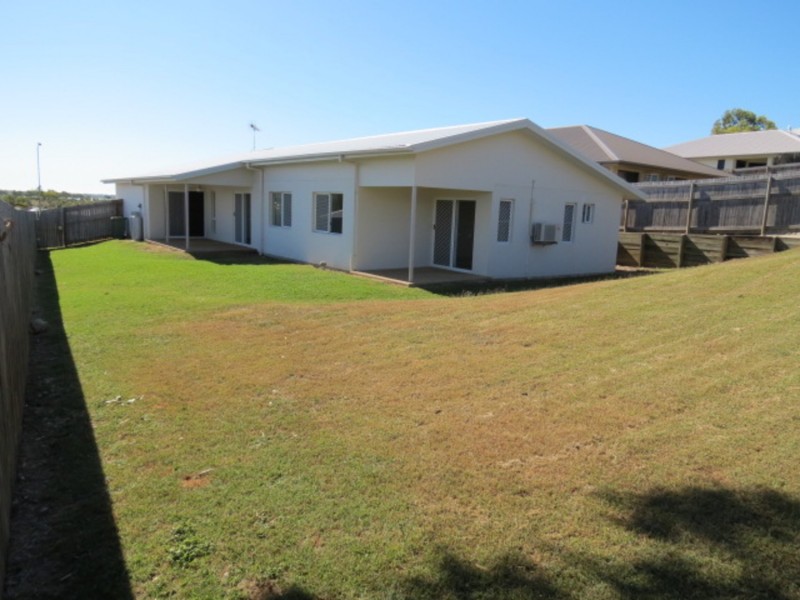 4 Seacove Crescent, Bowen QLD 4805