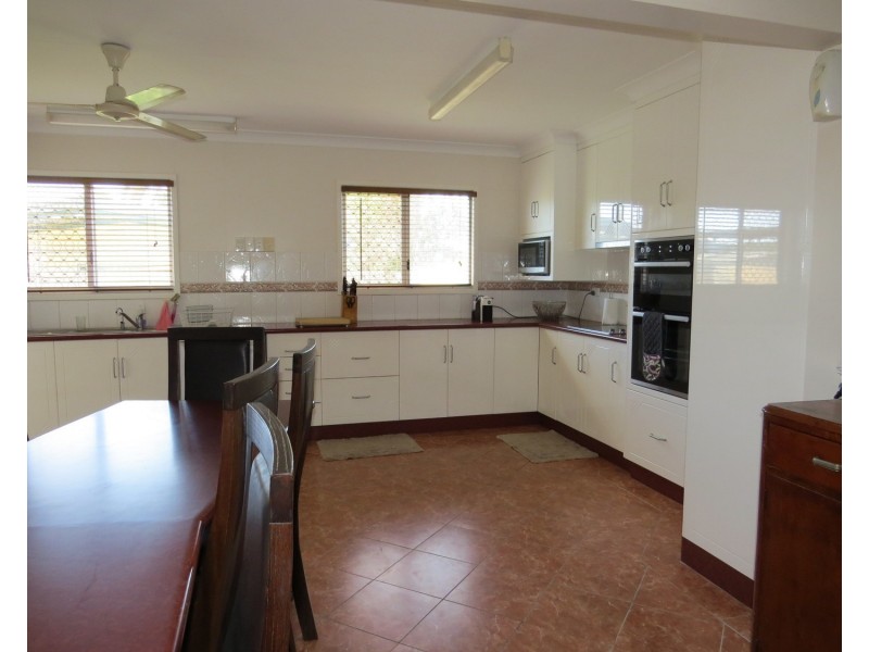 98 Gregory Street, Bowen QLD 4805