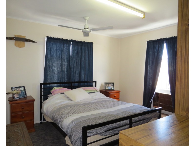 98 Gregory Street, Bowen QLD 4805
