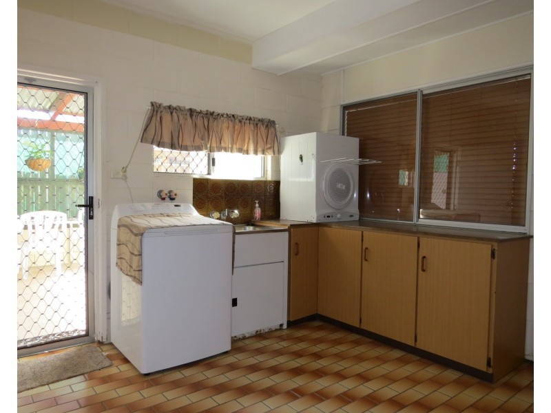 98 Gregory Street, Bowen QLD 4805