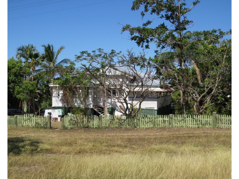 71 Poole Street, Bowen QLD 4805