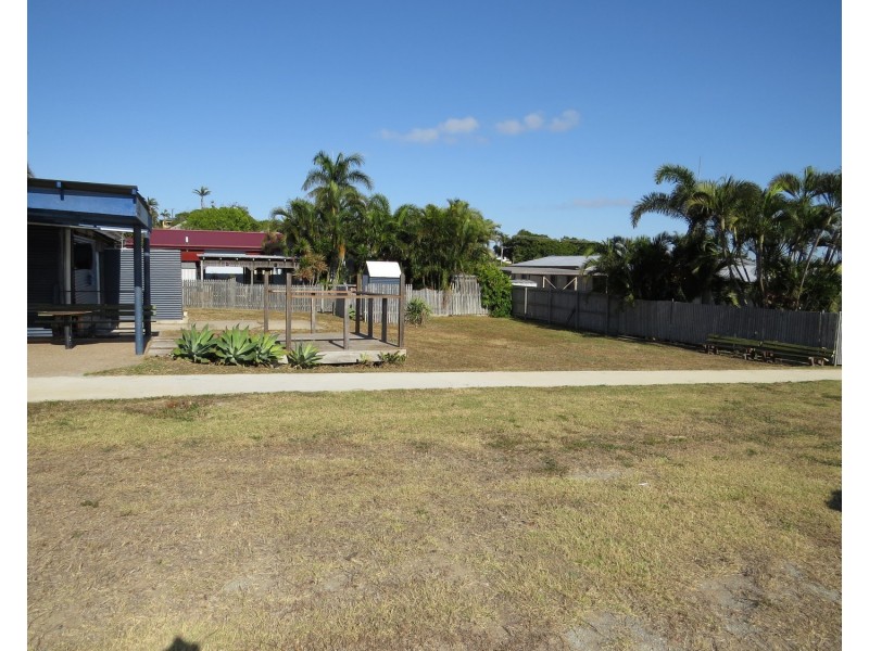 49 Leichhardt Street, Bowen QLD 4805