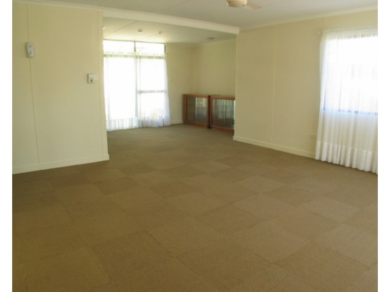13 Sunset Crescent, Bowen QLD 4805