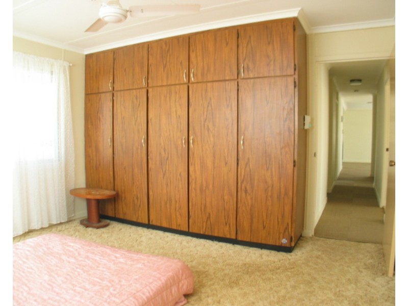 13 Sunset Crescent, Bowen QLD 4805