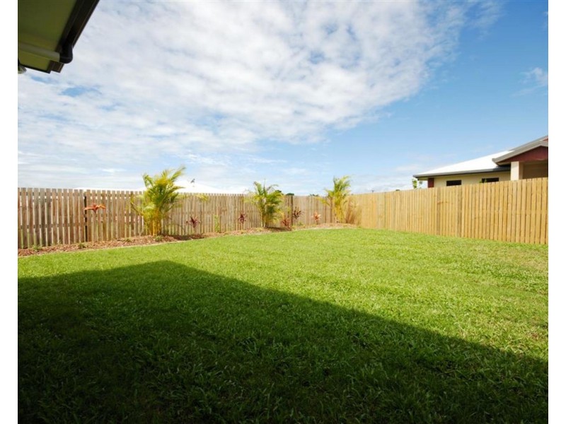 16 Lemon Grove, Bowen QLD 4805