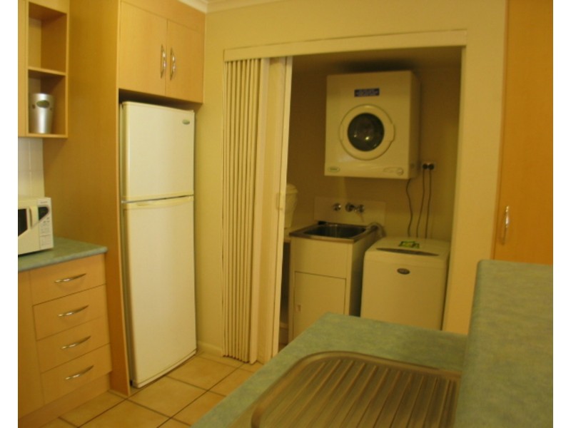 Apt 1/2 – 4 Pandanus Street, Bowen QLD 4805