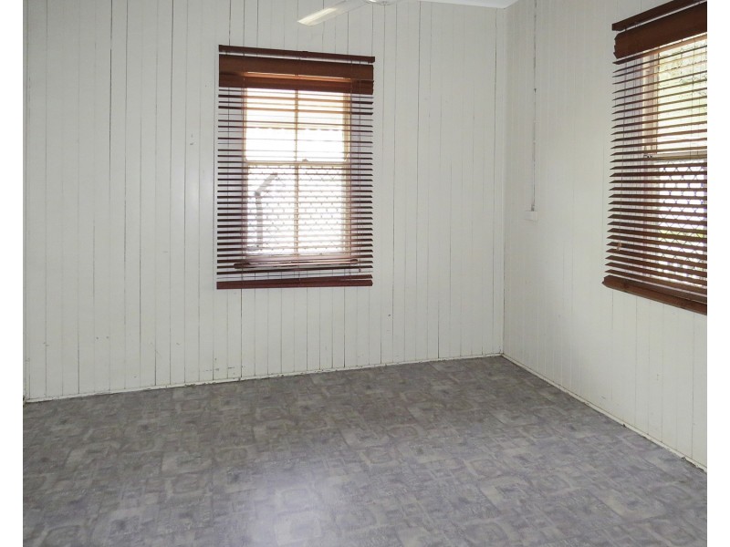 110 Herbert Street, Bowen QLD 4805