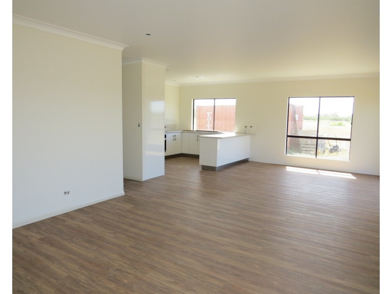 28 Harrison Court, Bowen QLD 4805