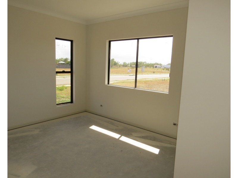 28 Harrison Court, Bowen QLD 4805