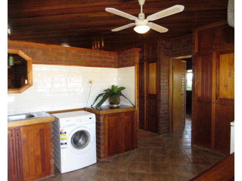 4 West Street, Bowen QLD 4805