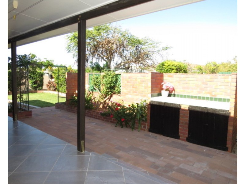 4 West Street, Bowen QLD 4805