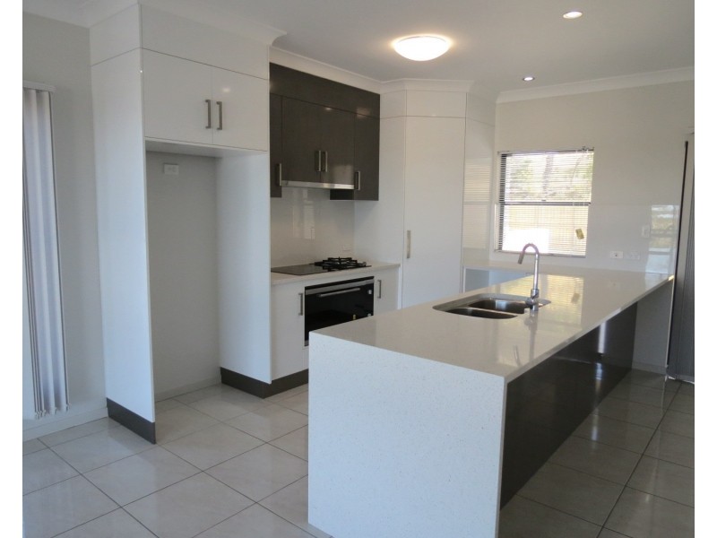 9 Allan Place, Bowen QLD 4805