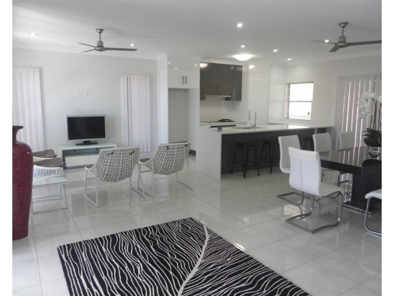 9 Allan Place, Bowen QLD 4805
