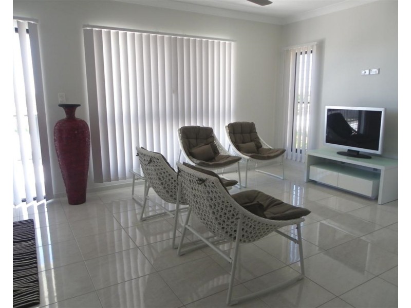 9 Allan Place, Bowen QLD 4805