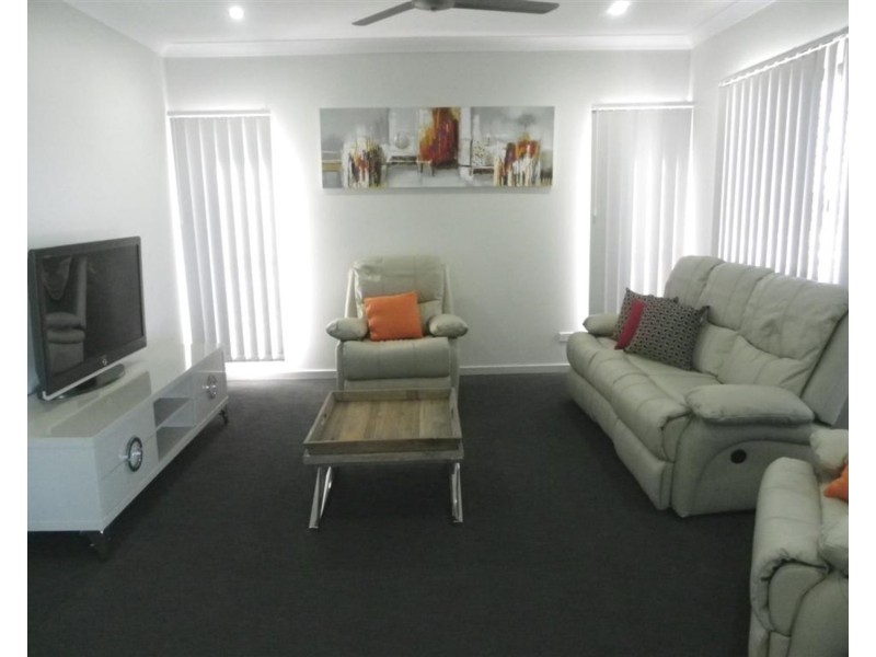 9 Allan Place, Bowen QLD 4805