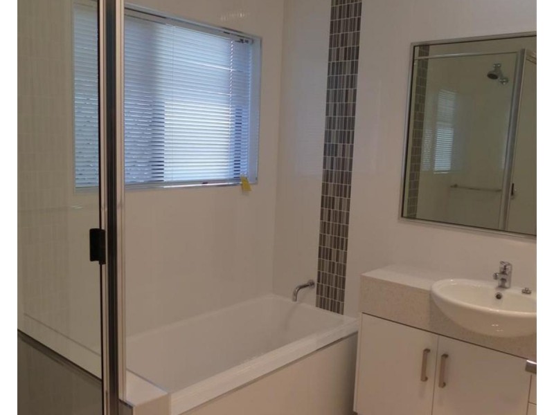 9 Allan Place, Bowen QLD 4805