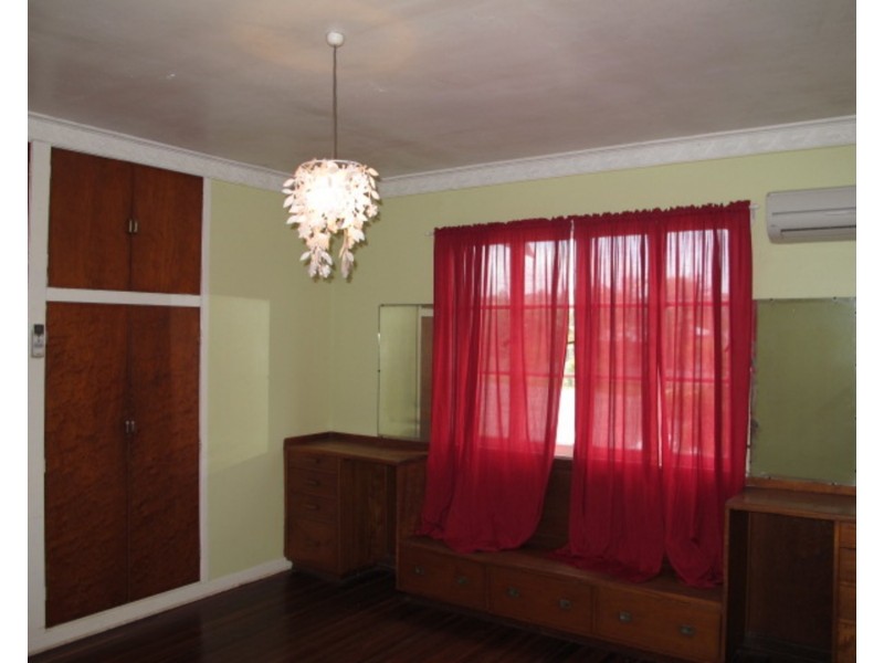 105 Powell Street, Bowen QLD 4805