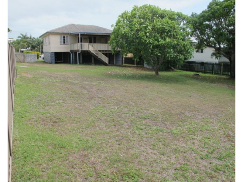 105 Powell Street, Bowen QLD 4805