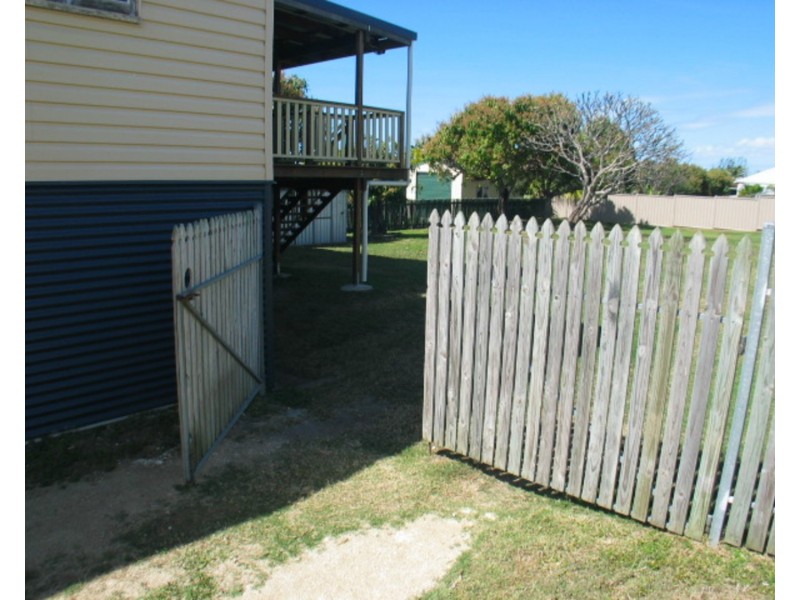 105 Powell Street, Bowen QLD 4805